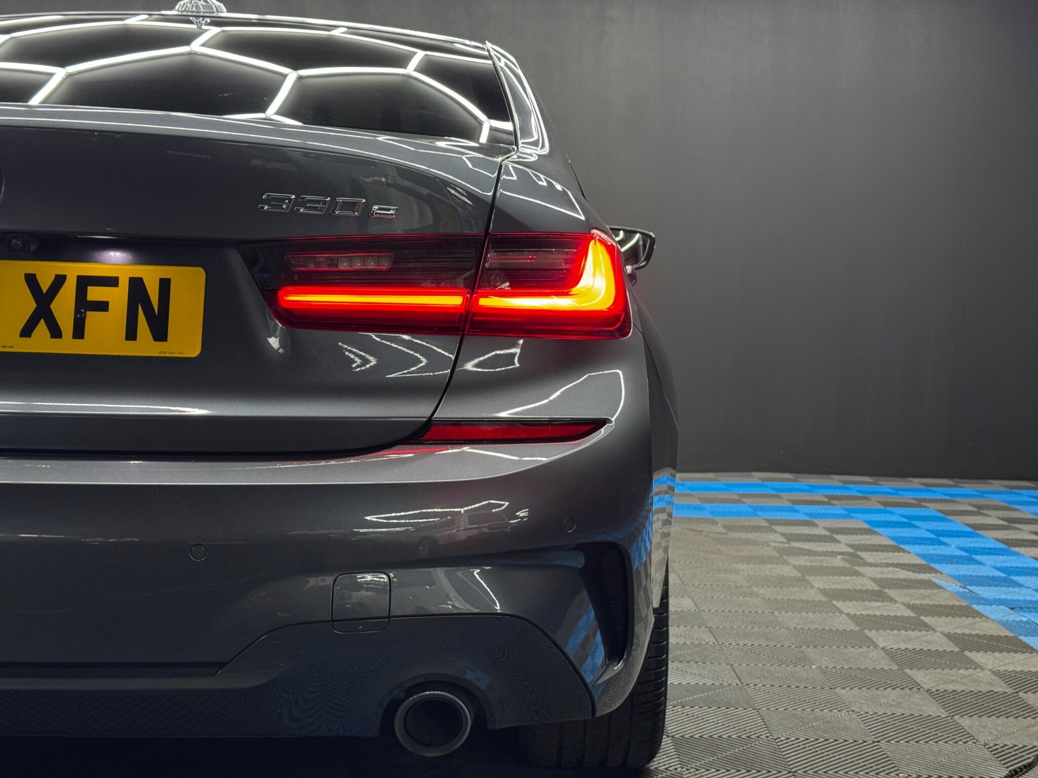 BMW 3 Series - Image 34