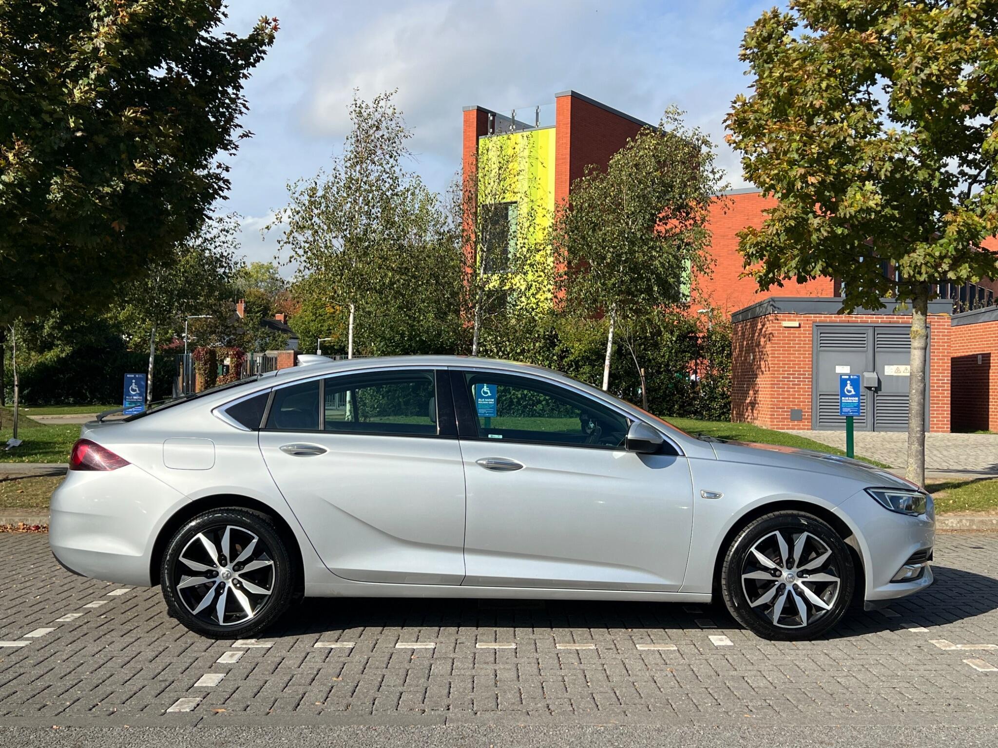 Vauxhall Insignia - Image 7