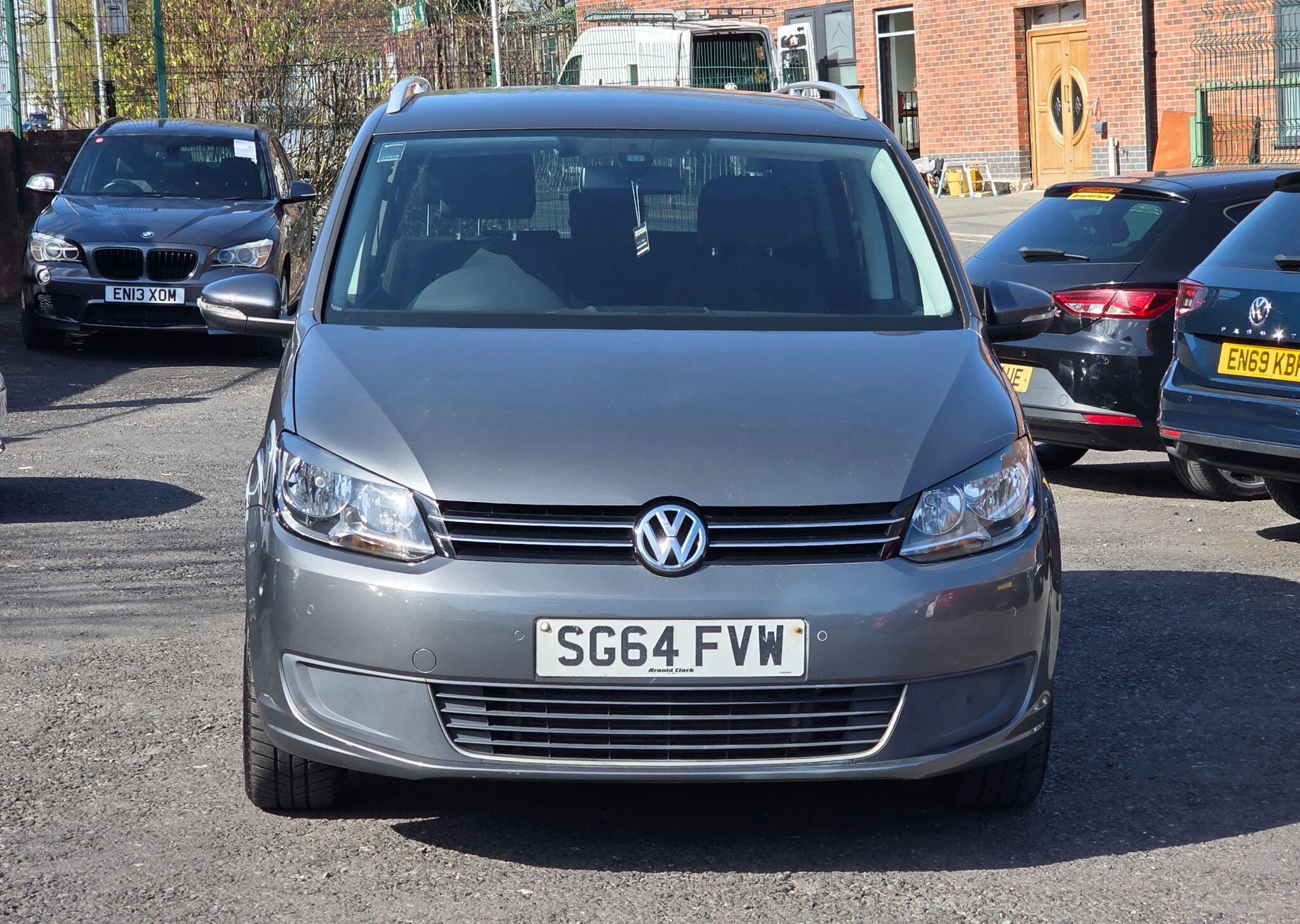 Volkswagen Touran - Image 2
