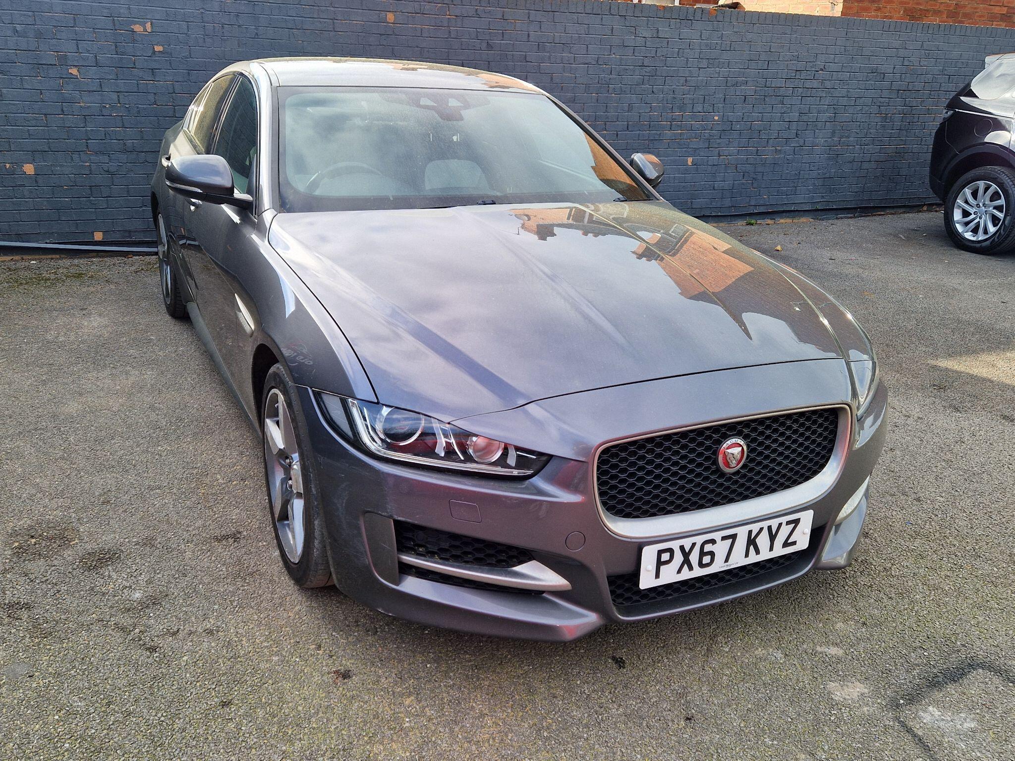 Jaguar XE - Image 3
