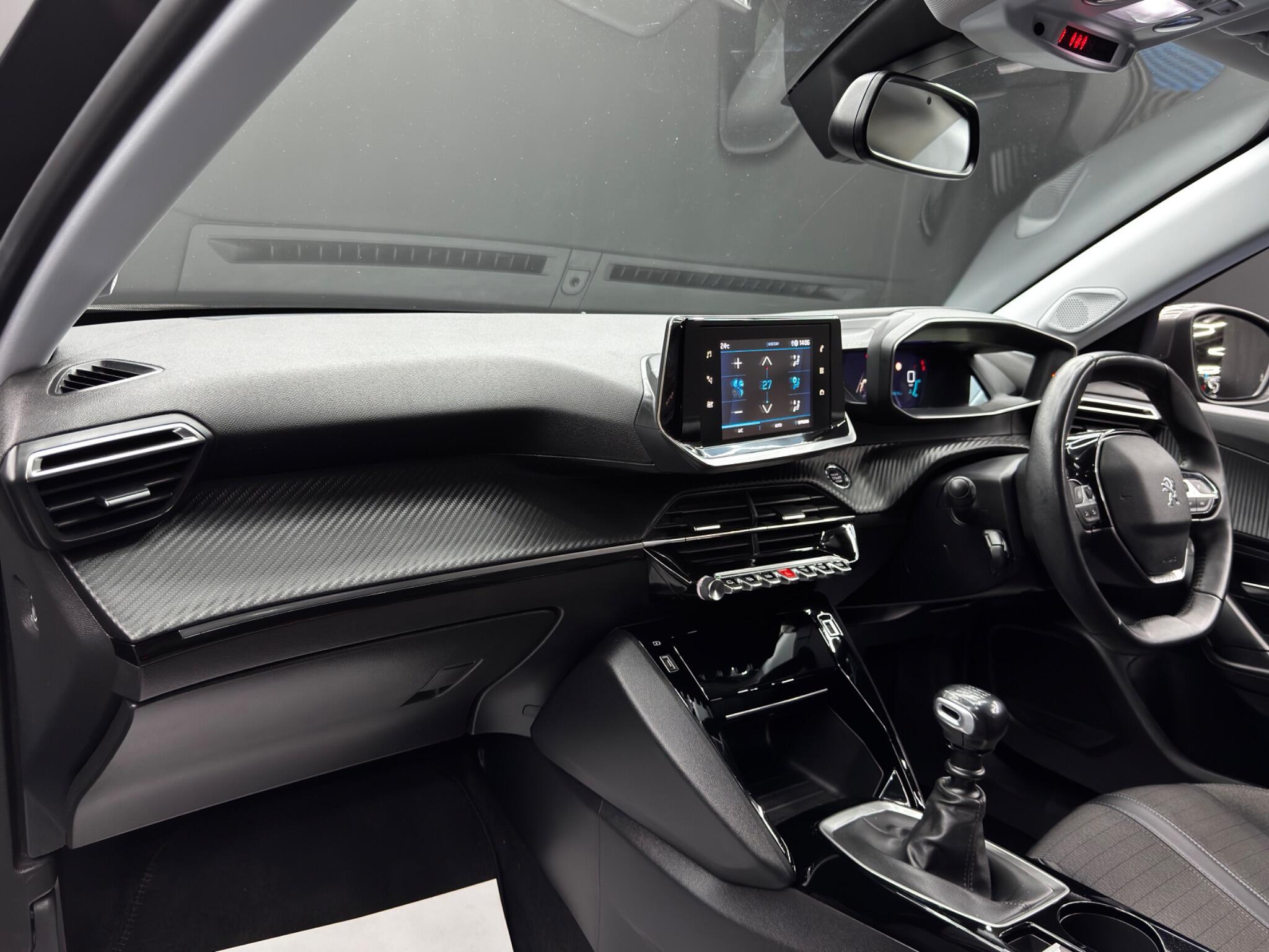 Peugeot 2008 - Image 11