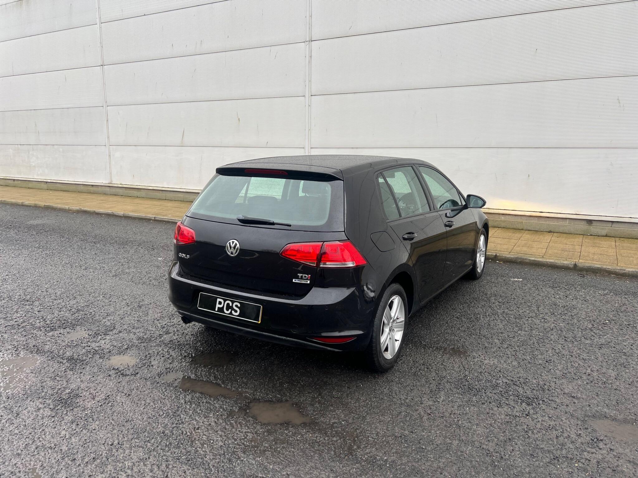 Volkswagen Golf - Image 10