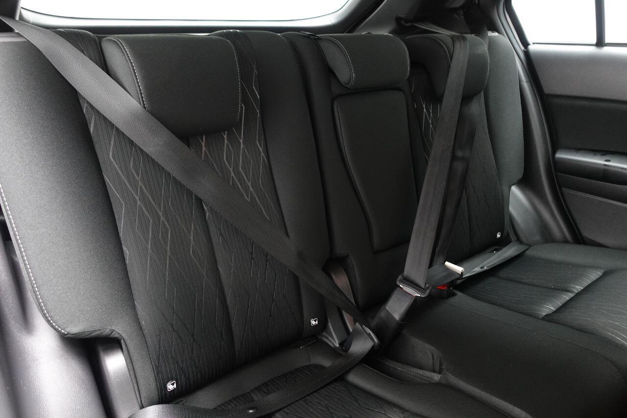 Mitsubishi Eclipse Cross - Image 18