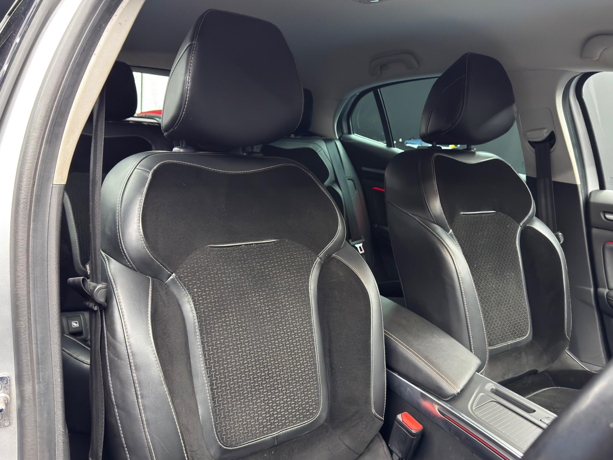 Renault Megane - Image 12