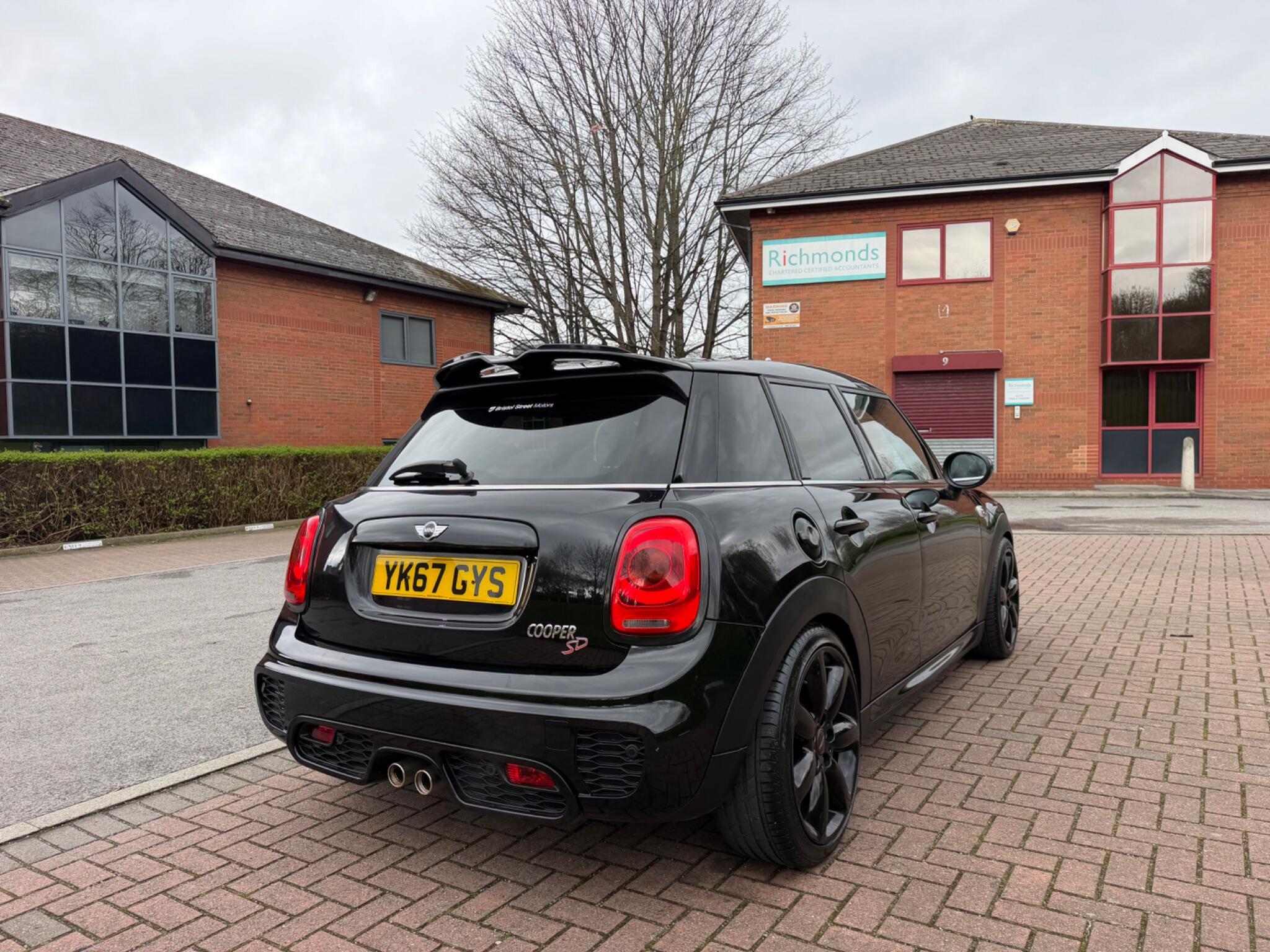 MINI Hatch - Image 24