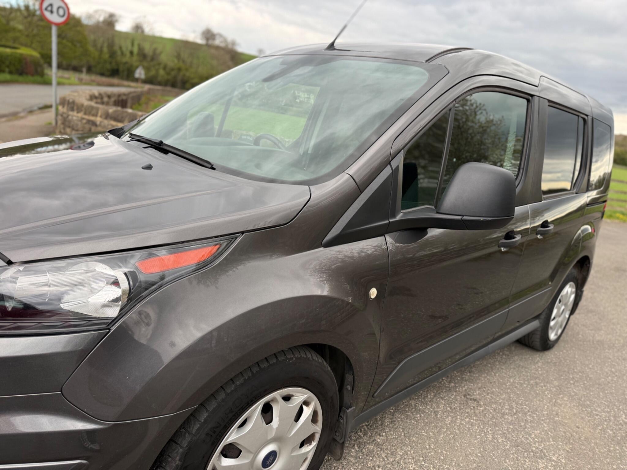 Ford Tourneo Connect - Image 15