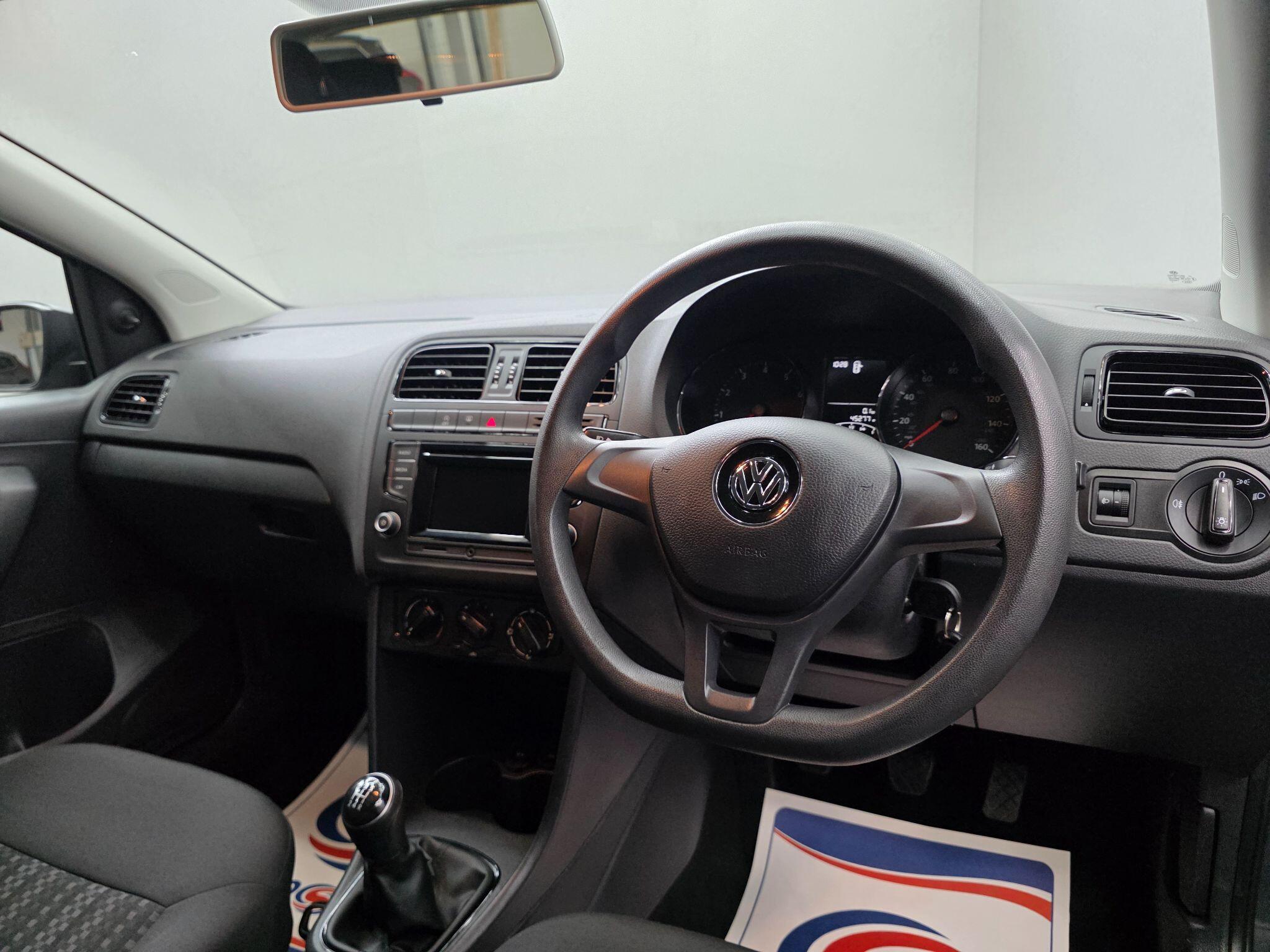 Volkswagen Polo - Image 10