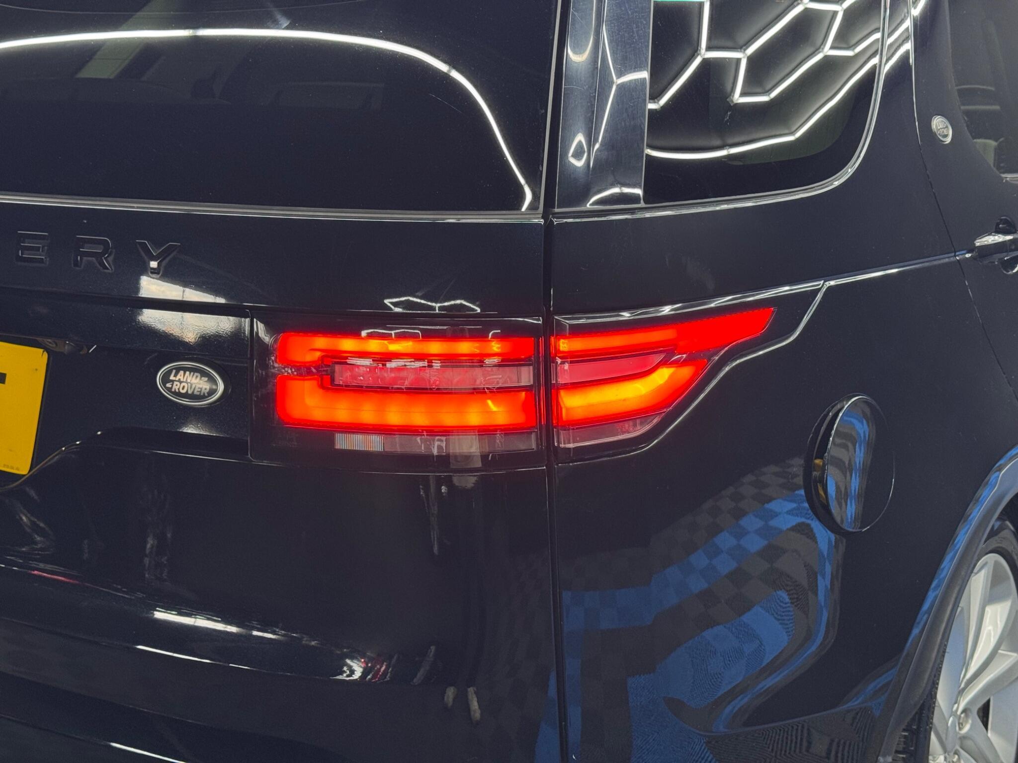 Land Rover Discovery - Image 54