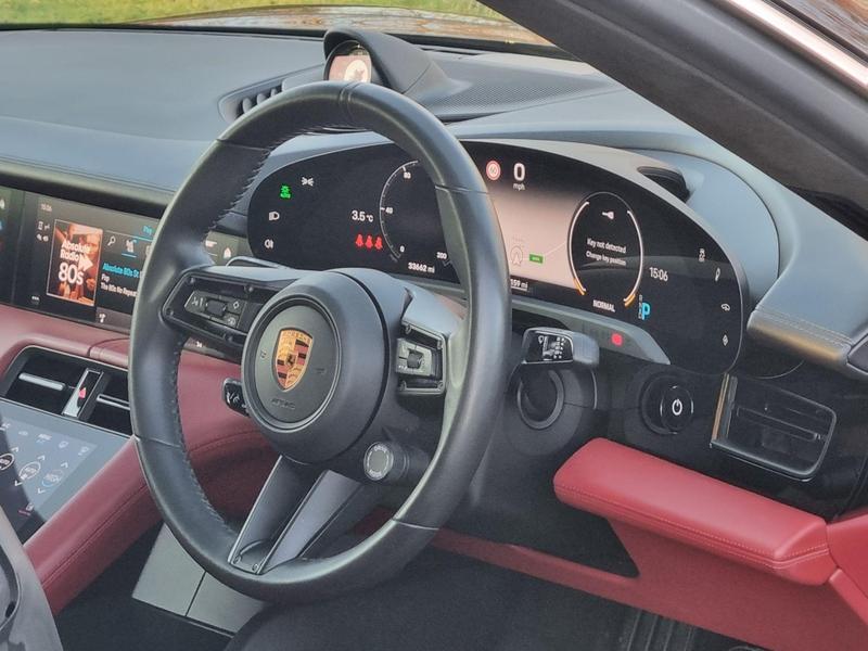 Porsche Taycan - Image 15