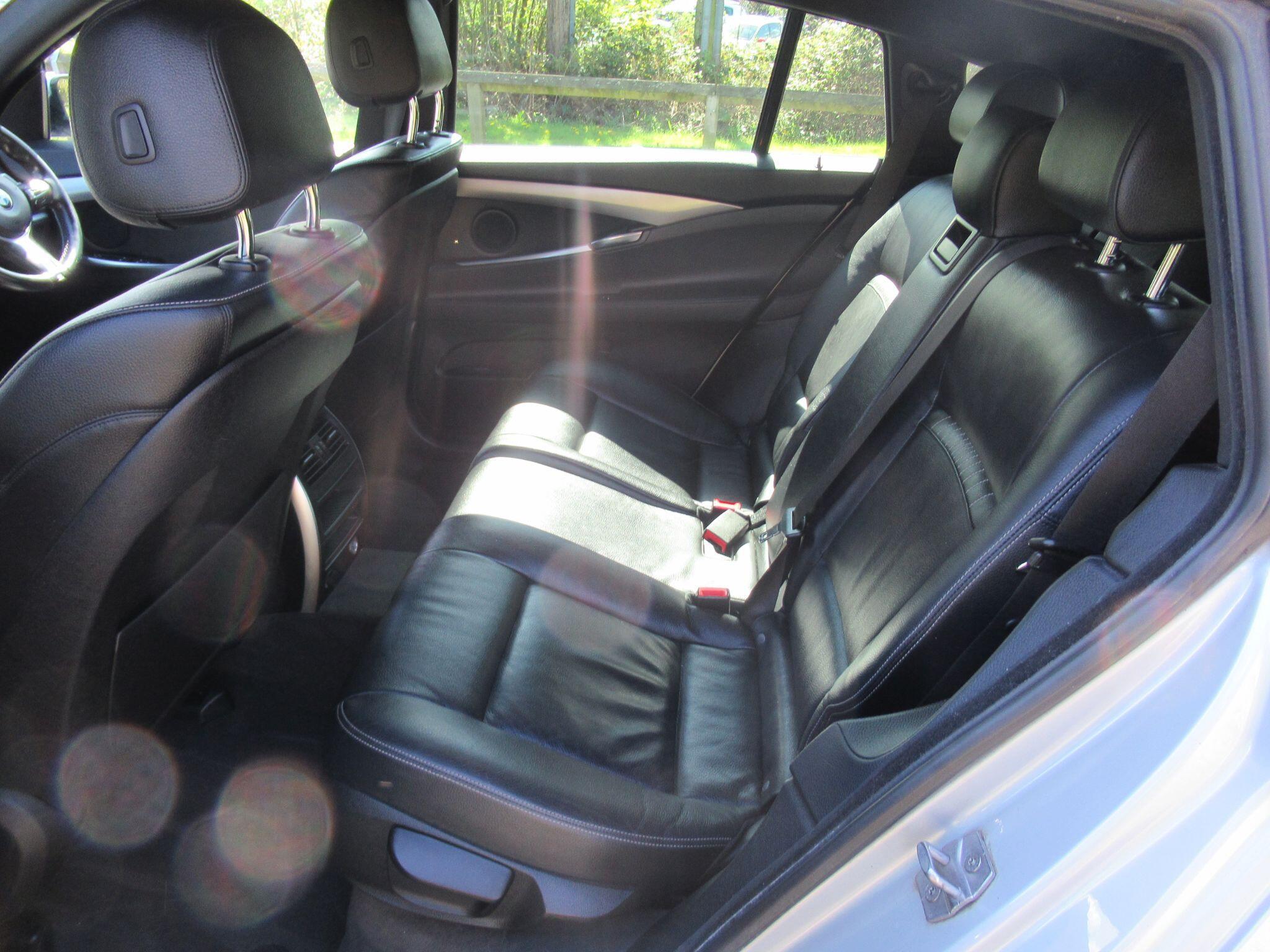 BMW 5 SERIES GRAN TURISMO - Image 17