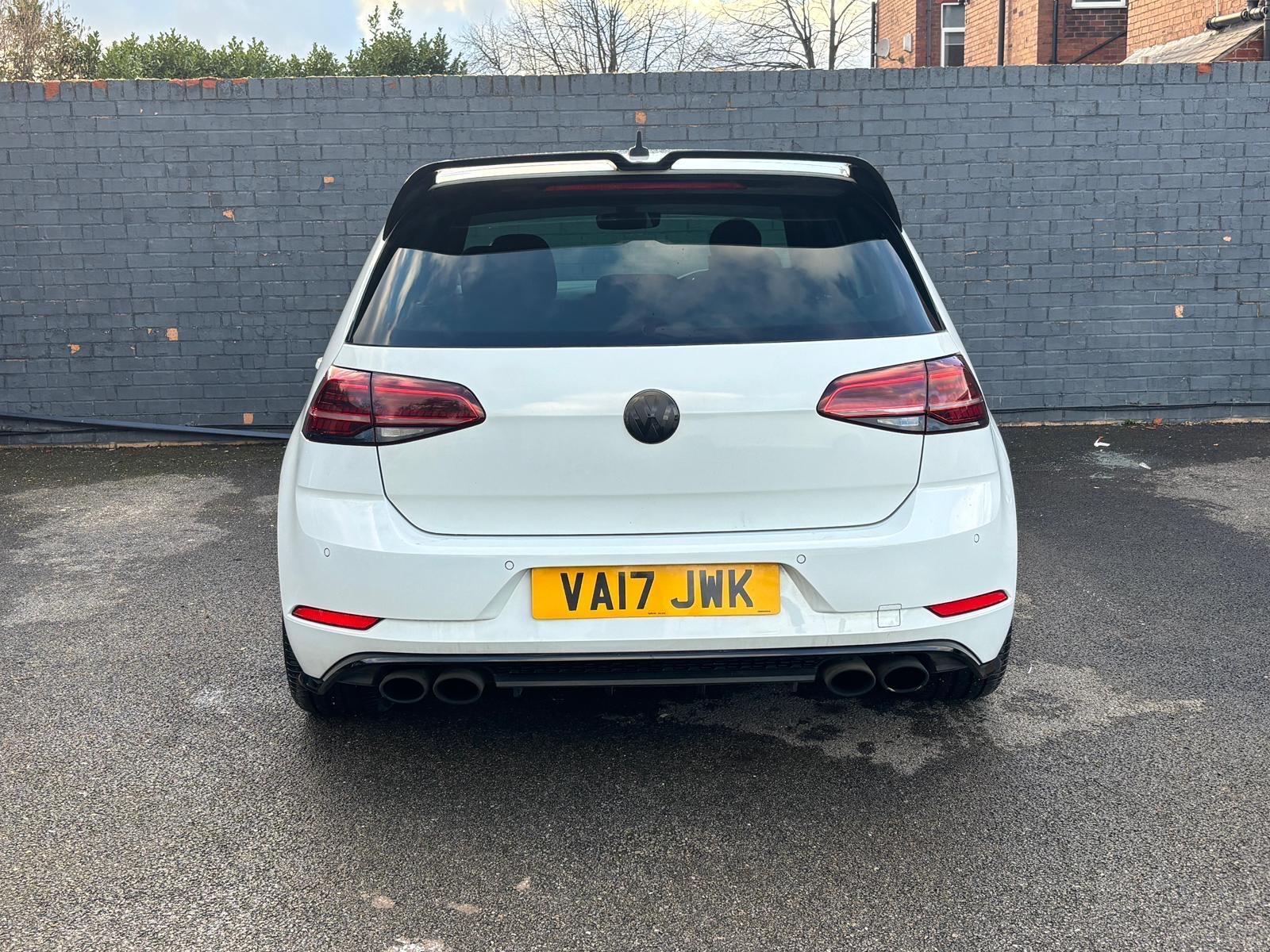 Volkswagen Golf - Image 8