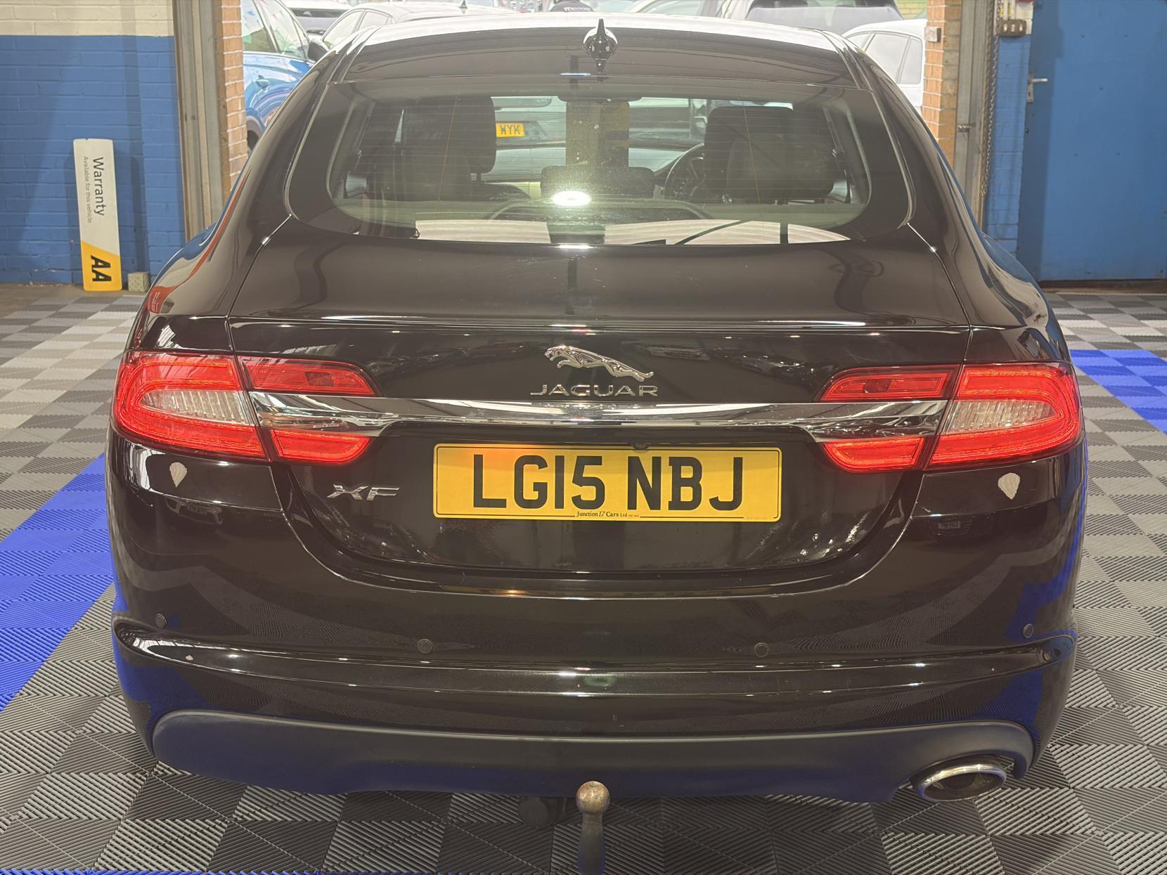 Jaguar XF - Image 4