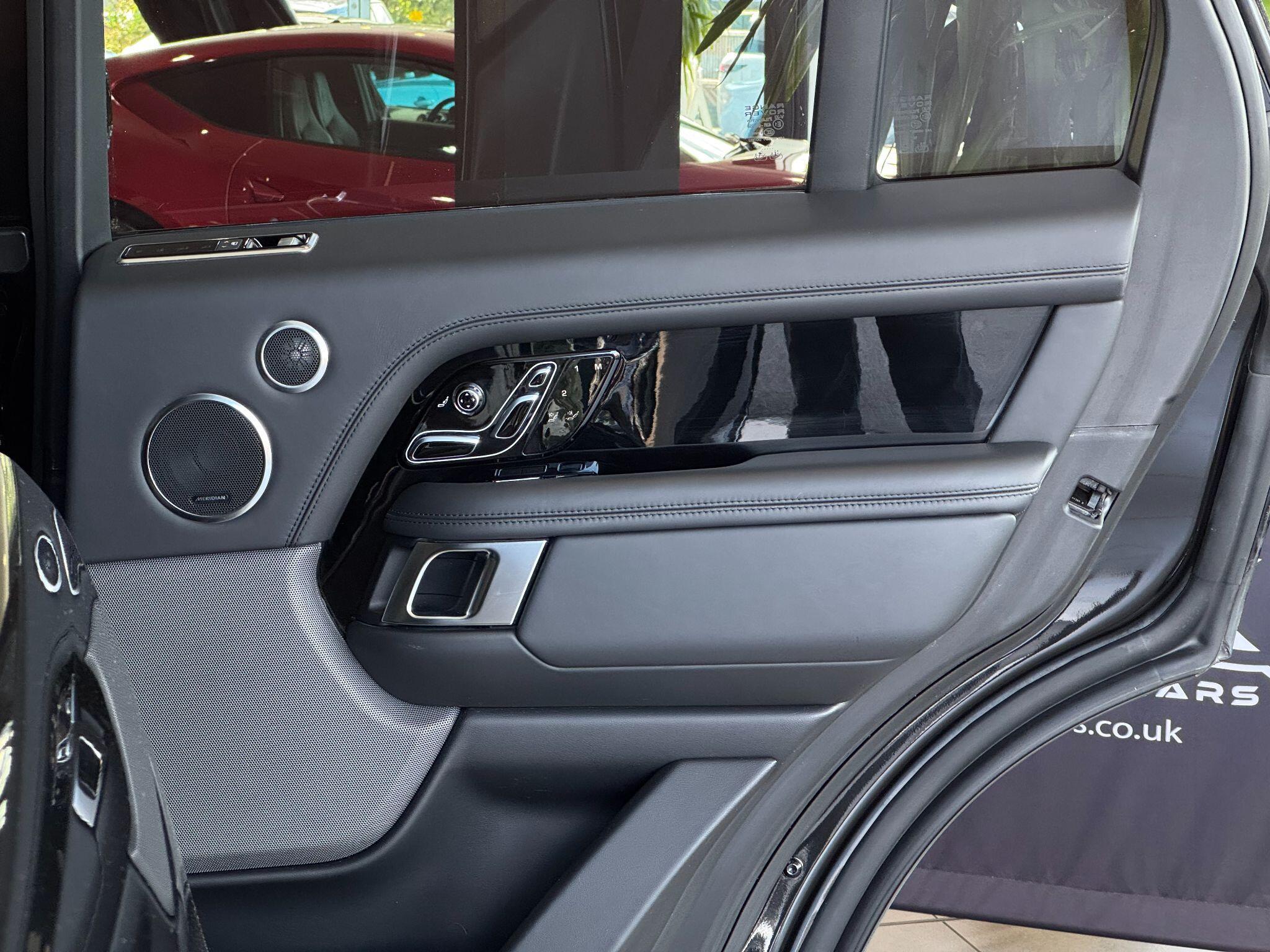 Land Rover Range Rover - Image 22