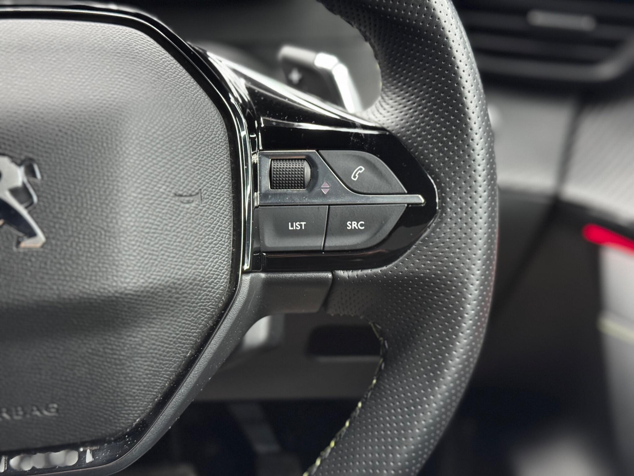 Peugeot 208 - Image 21