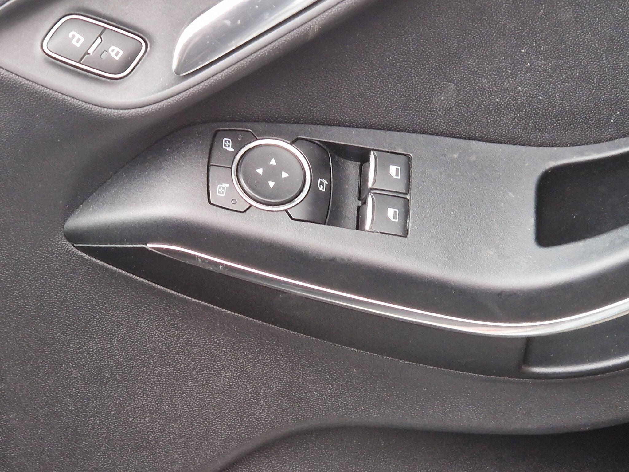 Ford Fiesta - Image 29