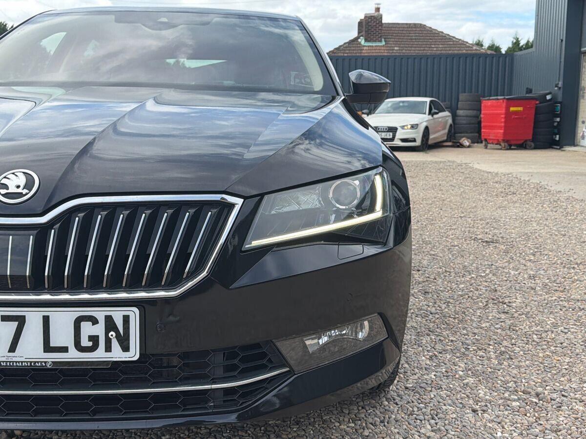 Skoda Superb - Image 10