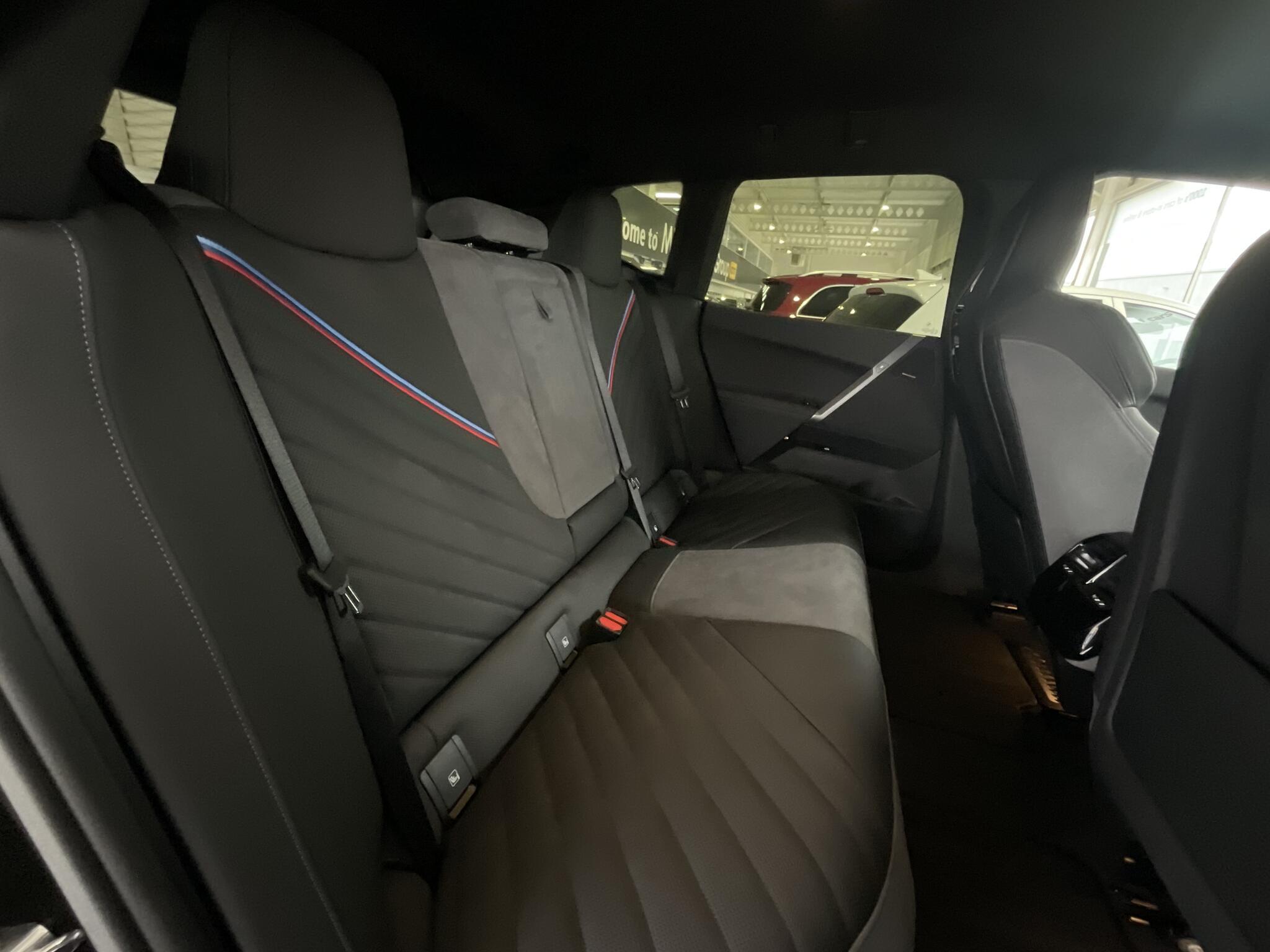 BMW IX - Image 11