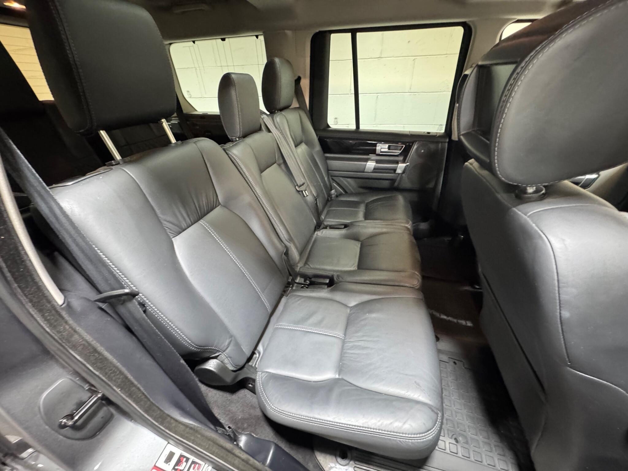 Land Rover DISCOVERY 4 - Image 13