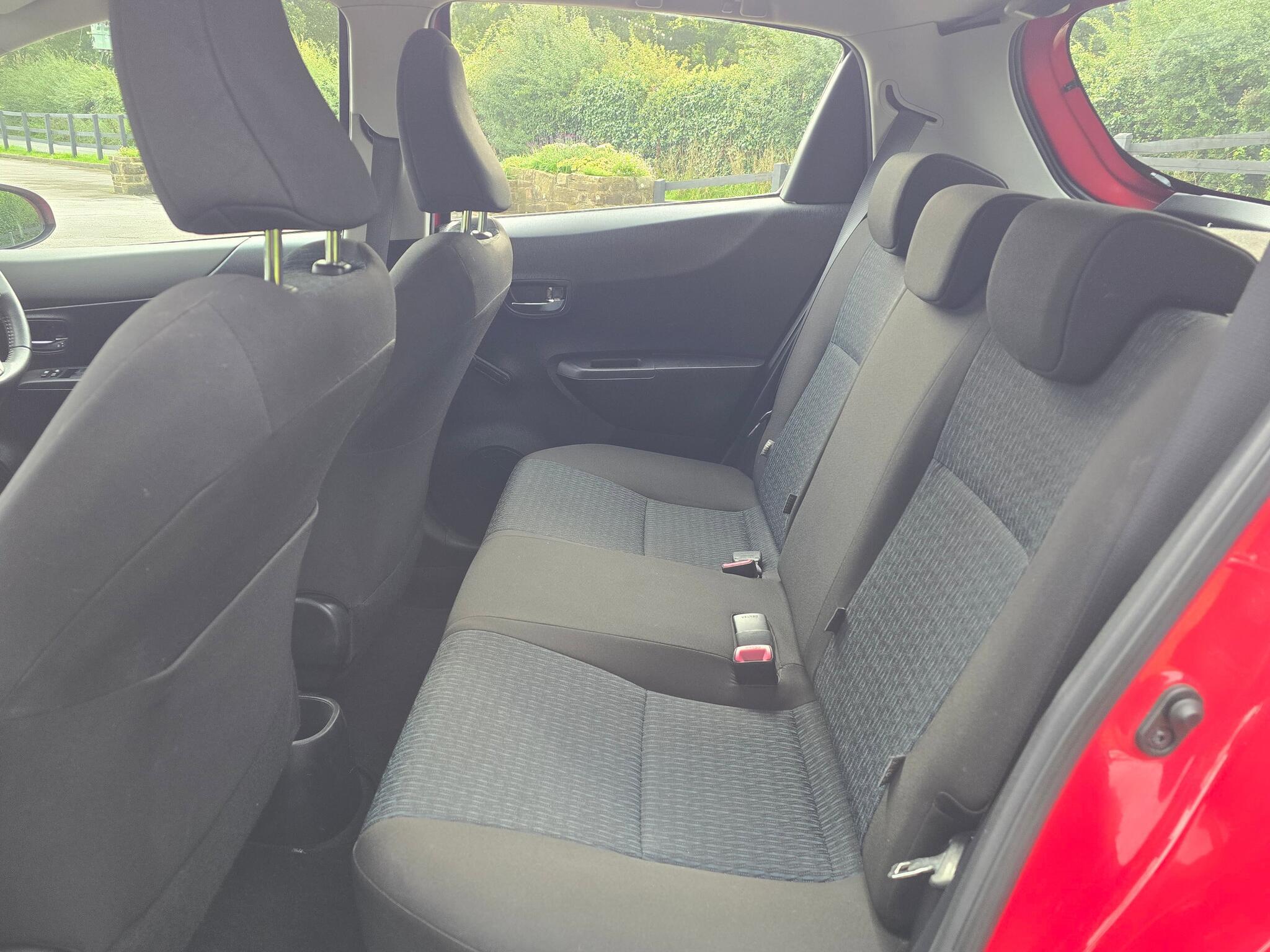 Toyota Yaris - Image 5