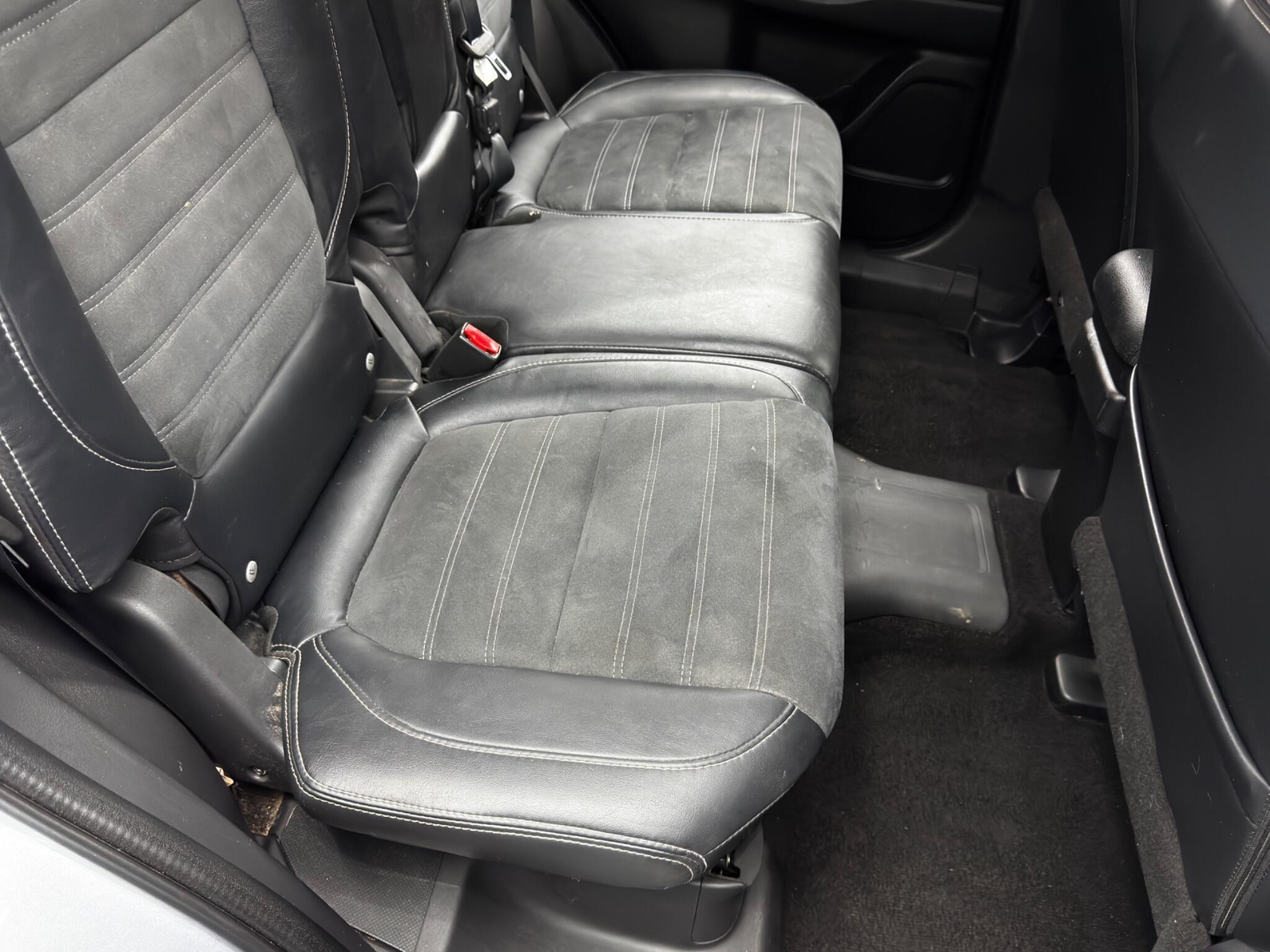 Mitsubishi Outlander - Image 16