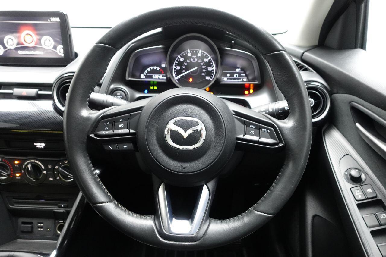 Mazda MAZDA2 - Image 30