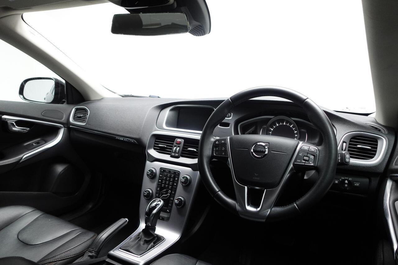 Volvo V40 CROSS COUNTRY - Image 15