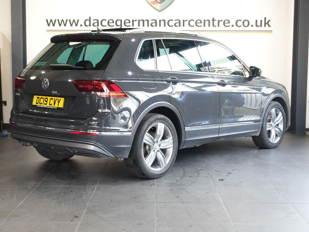 Volkswagen Tiguan - Image 8