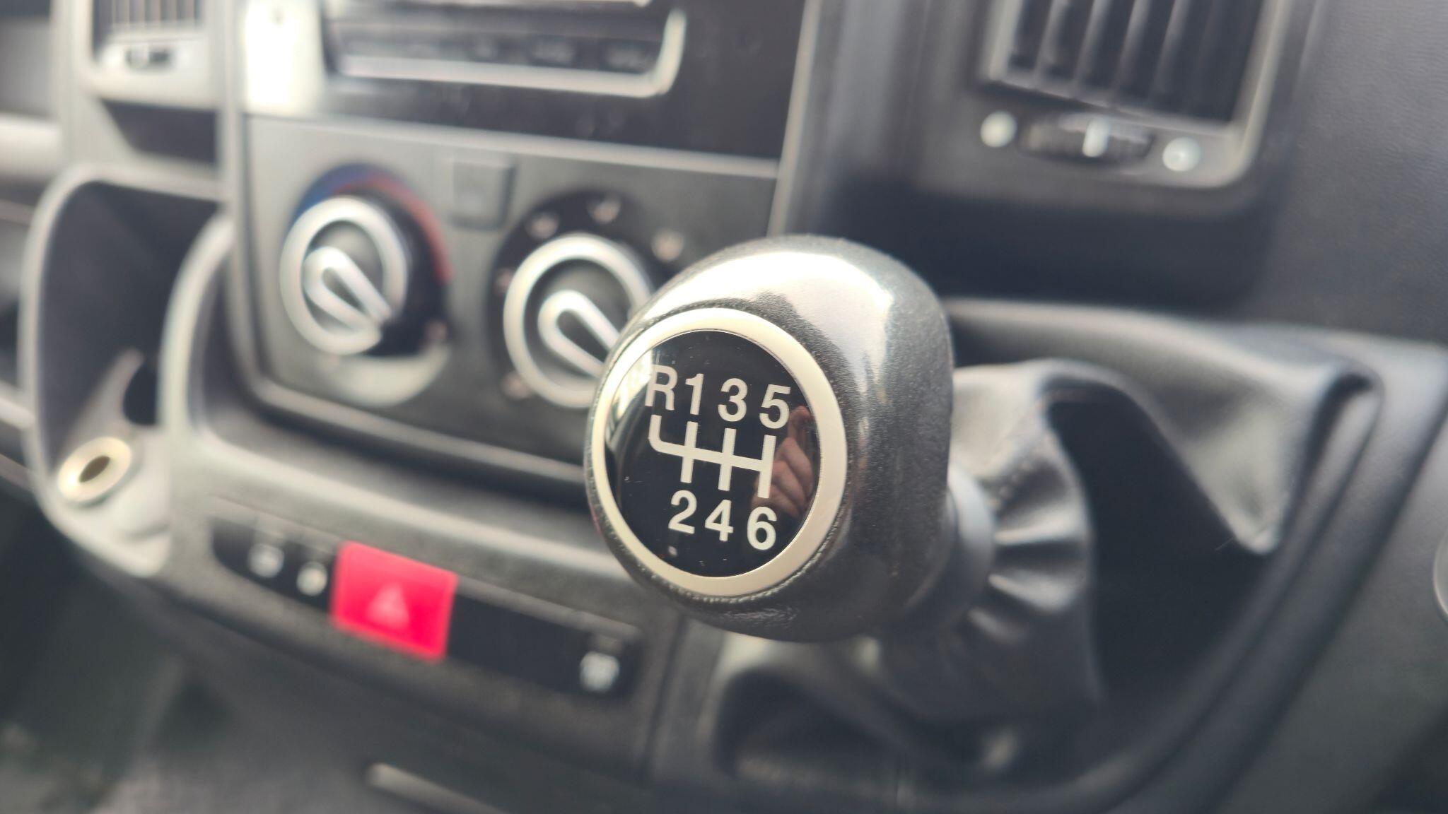 Peugeot Boxer - Image 15