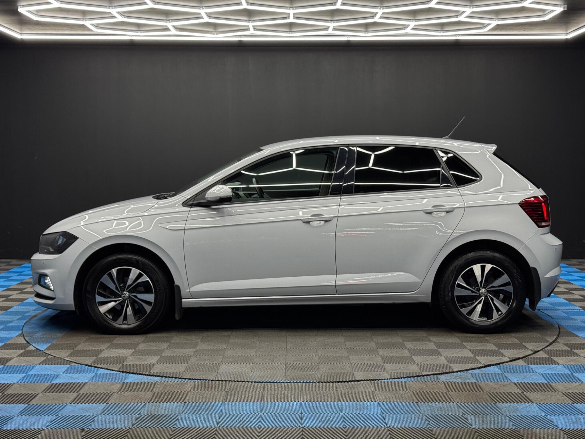 Volkswagen Polo - Image 8