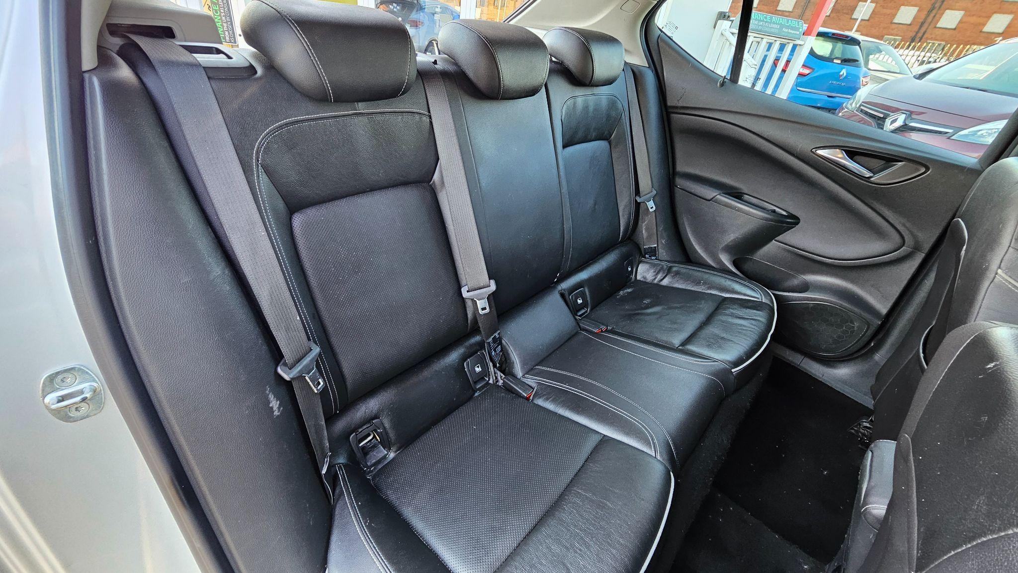 Vauxhall Astra - Image 39