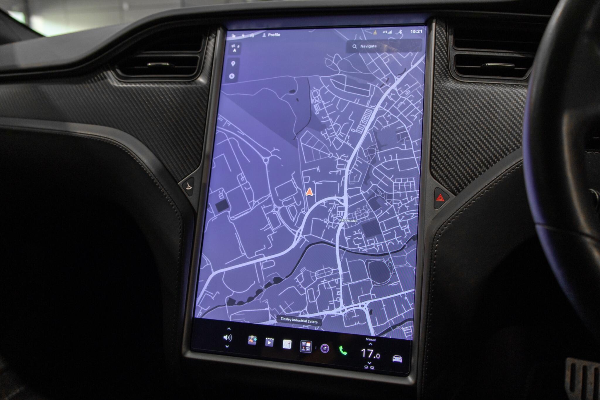 Tesla Model S - Image 17
