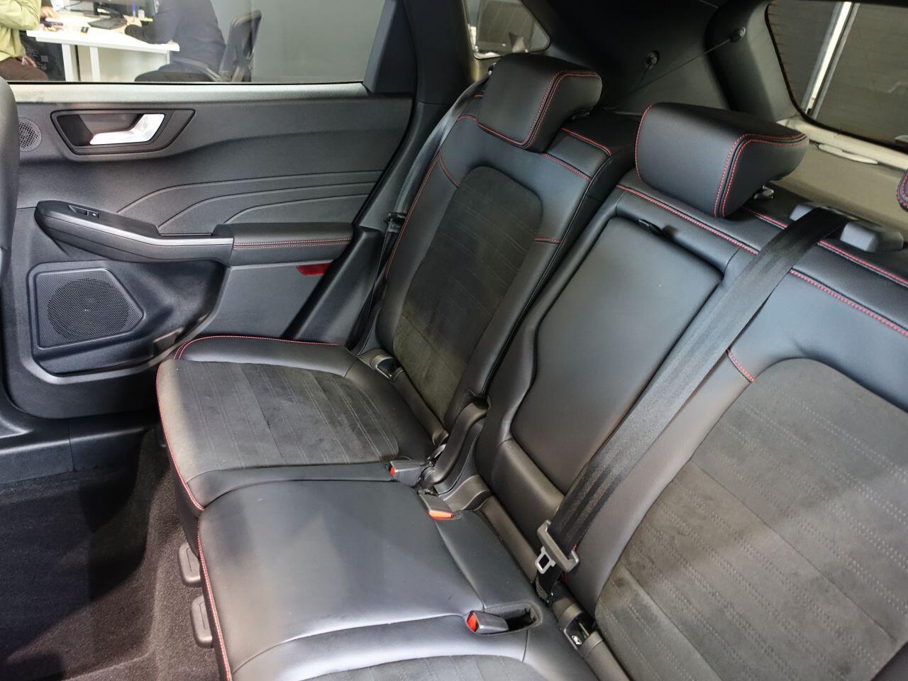 Ford Kuga - Image 19