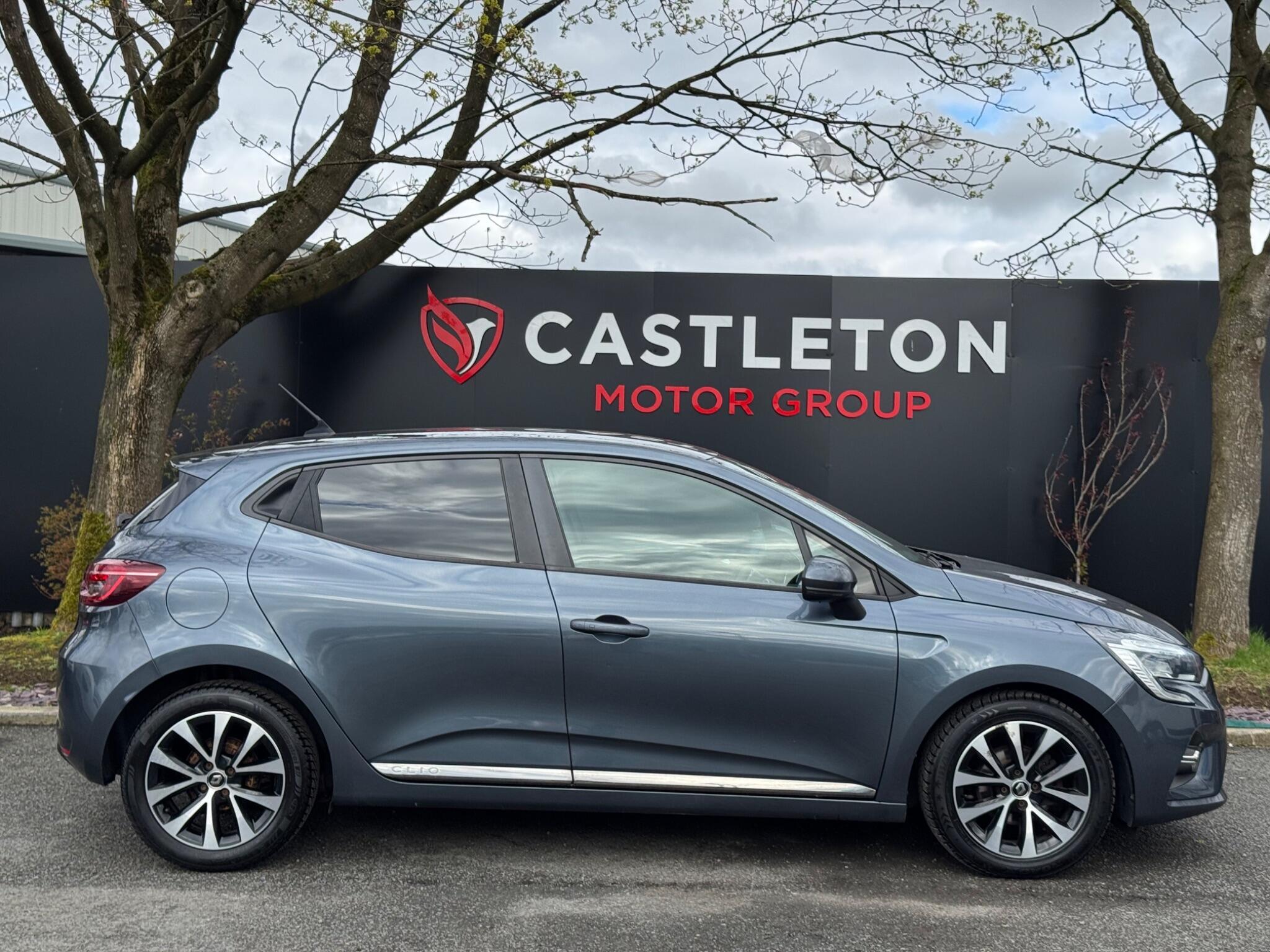 Renault Clio - Image 8