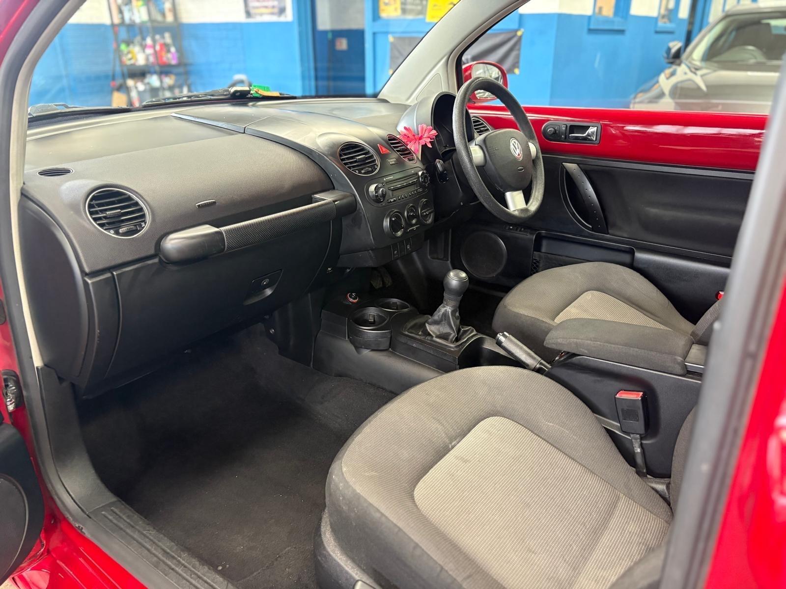 Volkswagen Beetle - Image 21