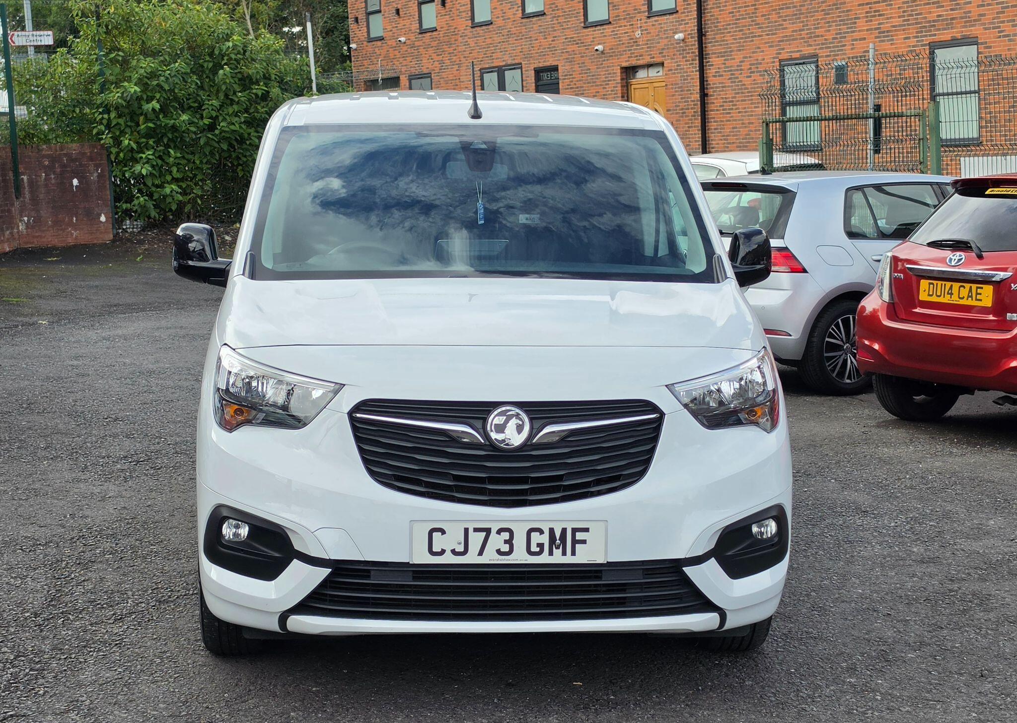 Vauxhall Combo - Image 2