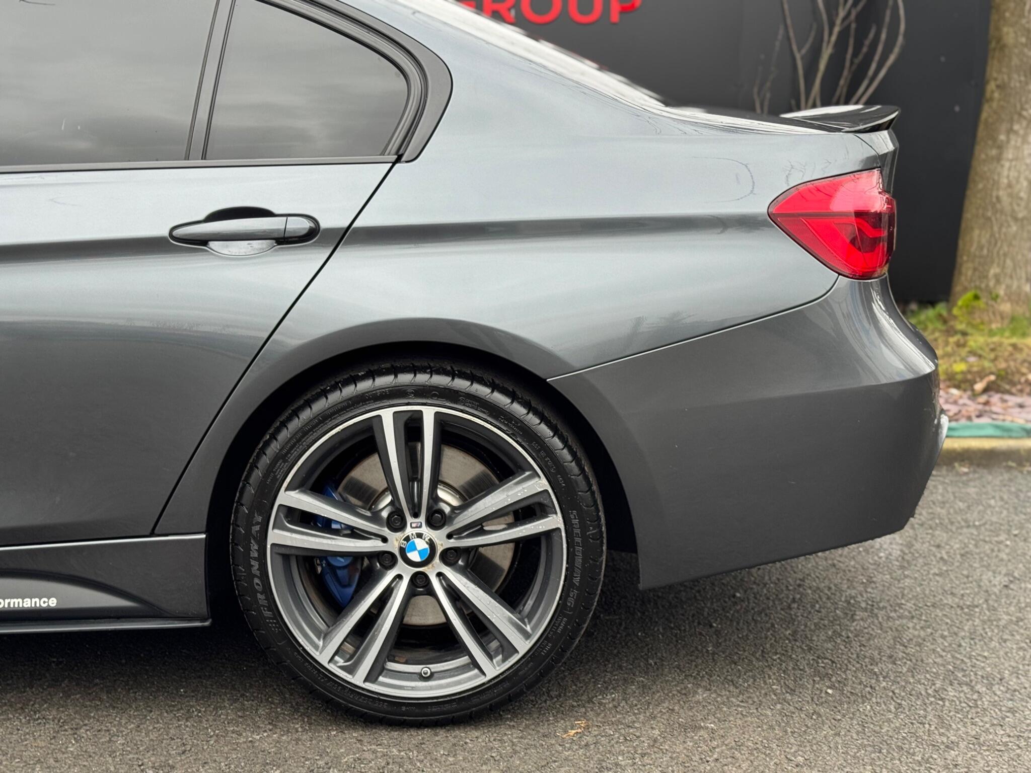 BMW 3 Series - Image 12