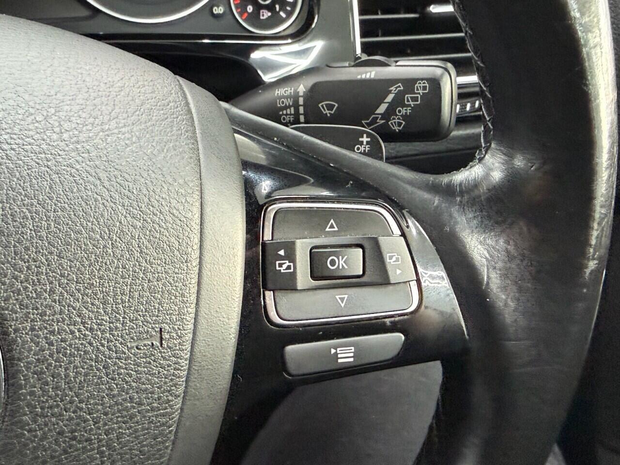 Volkswagen Touareg - Image 20