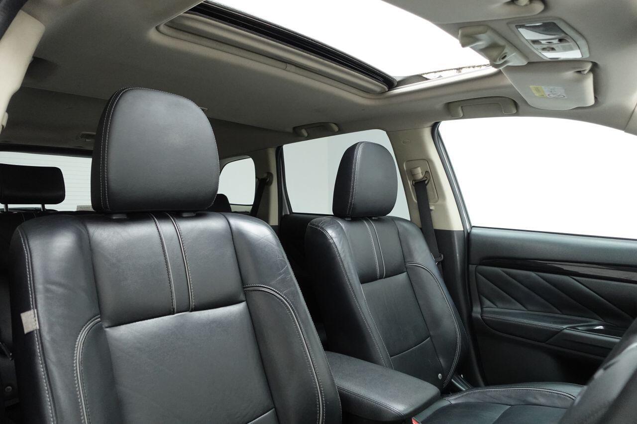 Mitsubishi Outlander - Image 3