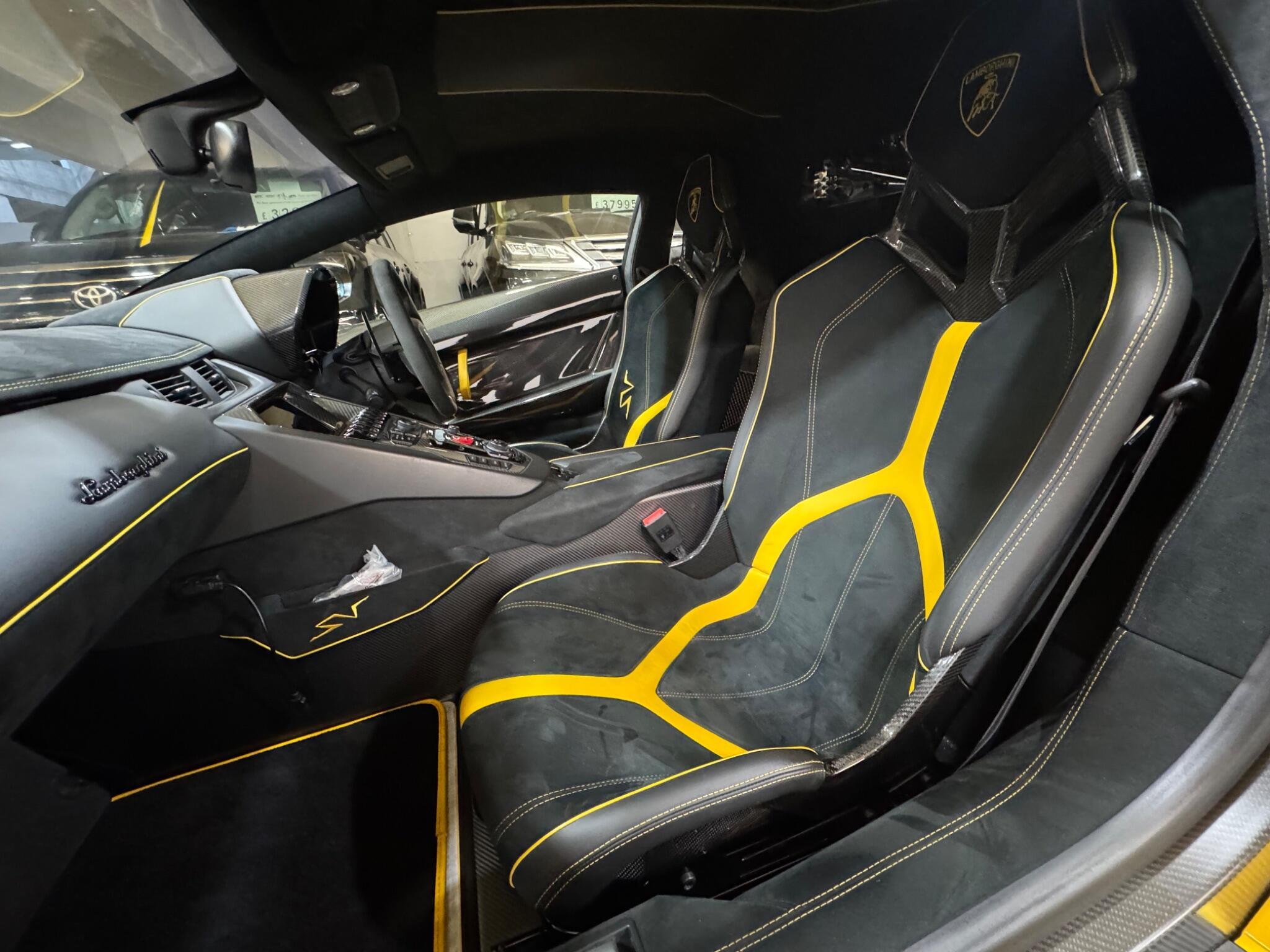 Lamborghini Aventador - Image 10