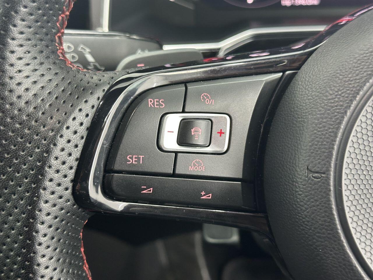 Volkswagen Polo - Image 30