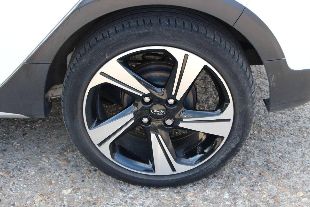 Ford Fiesta - Image 9