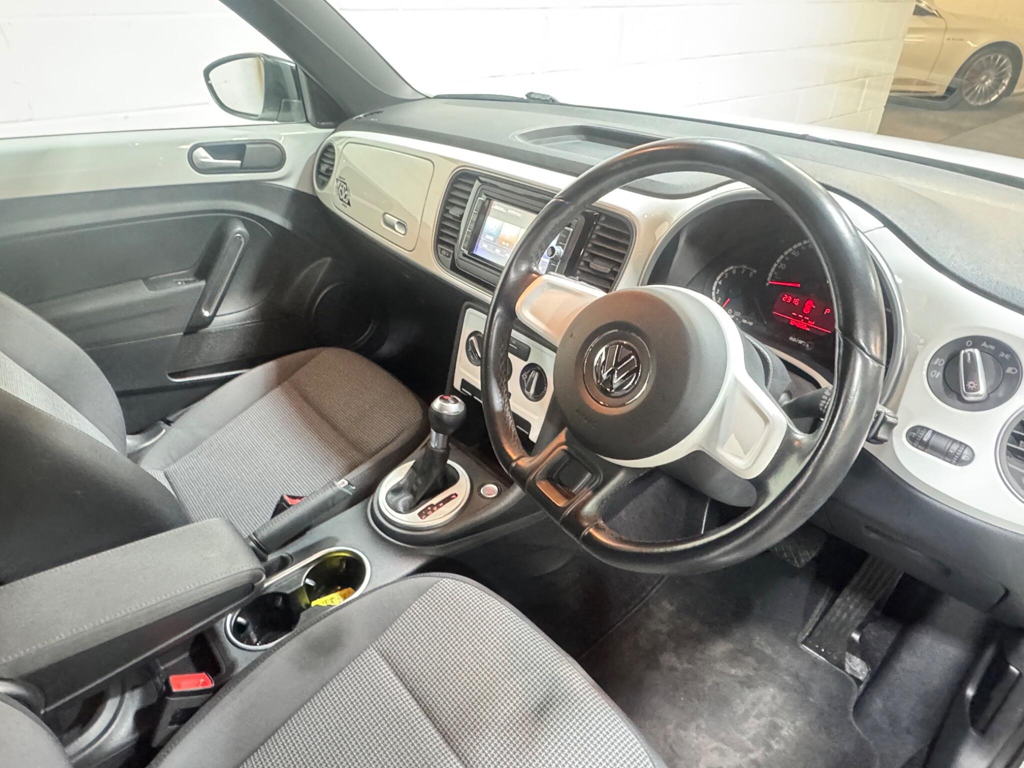Volkswagen Beetle - Image 7