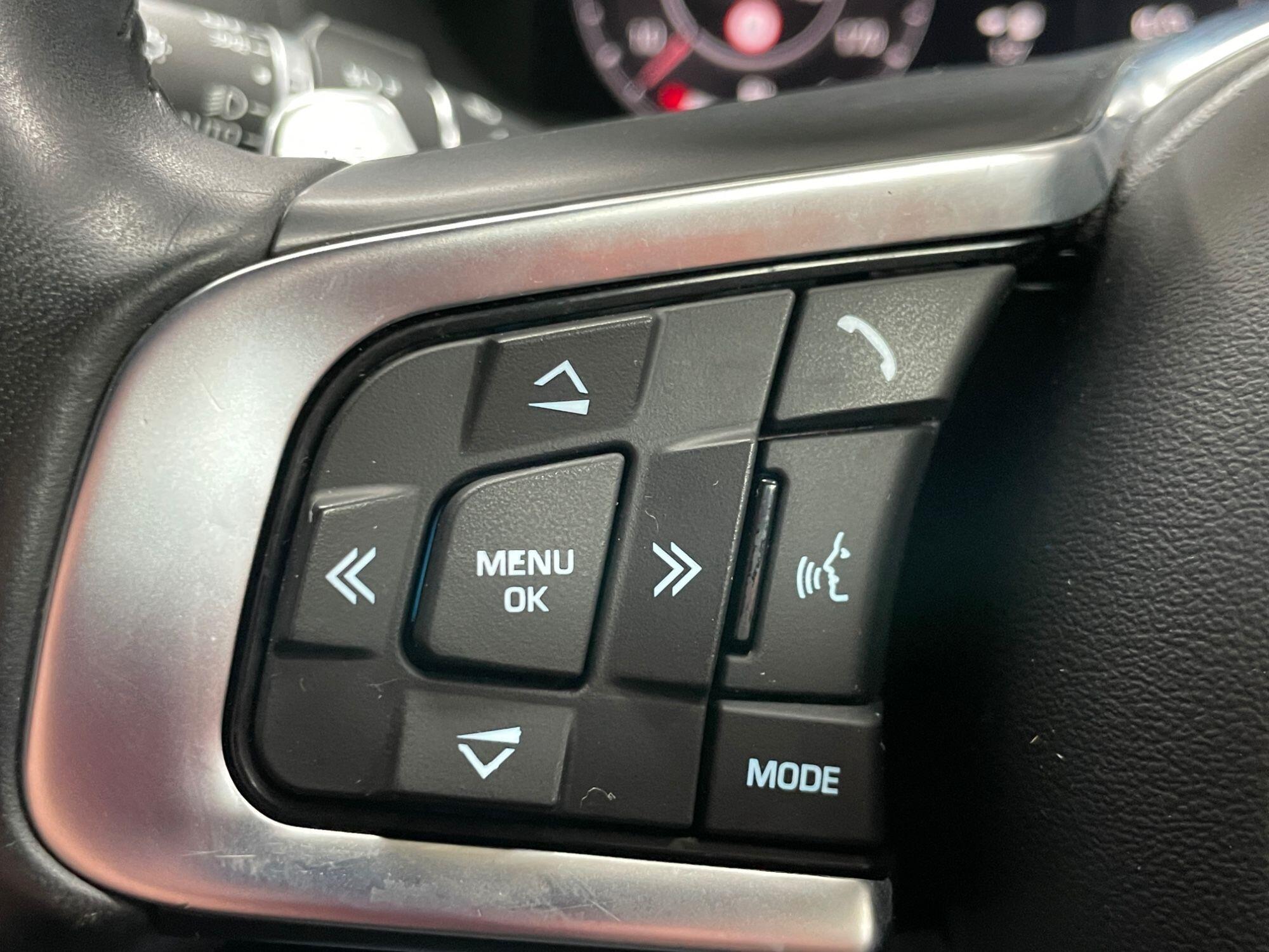 Jaguar F-Pace - Image 34