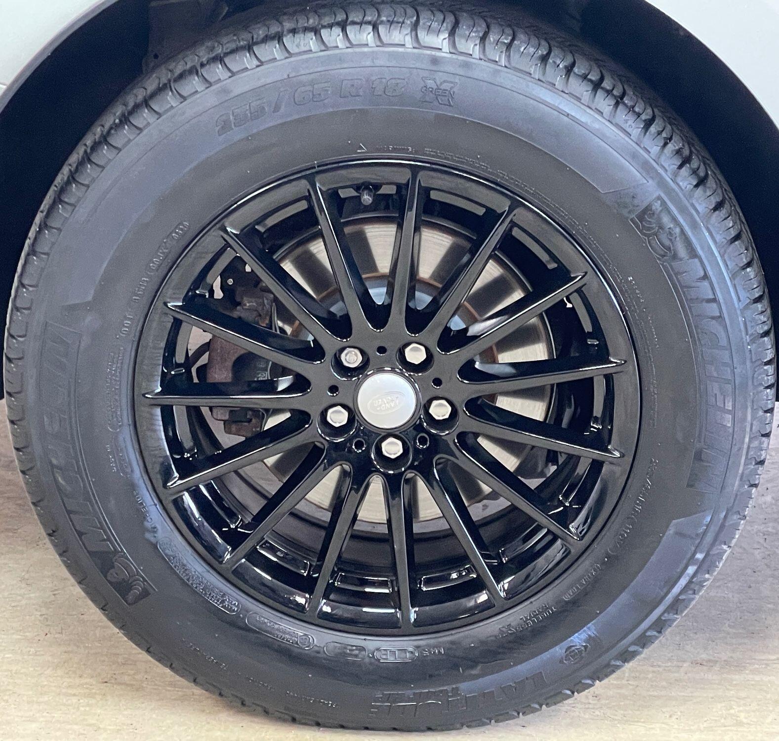 Land Rover Range Rover Velar - Image 14