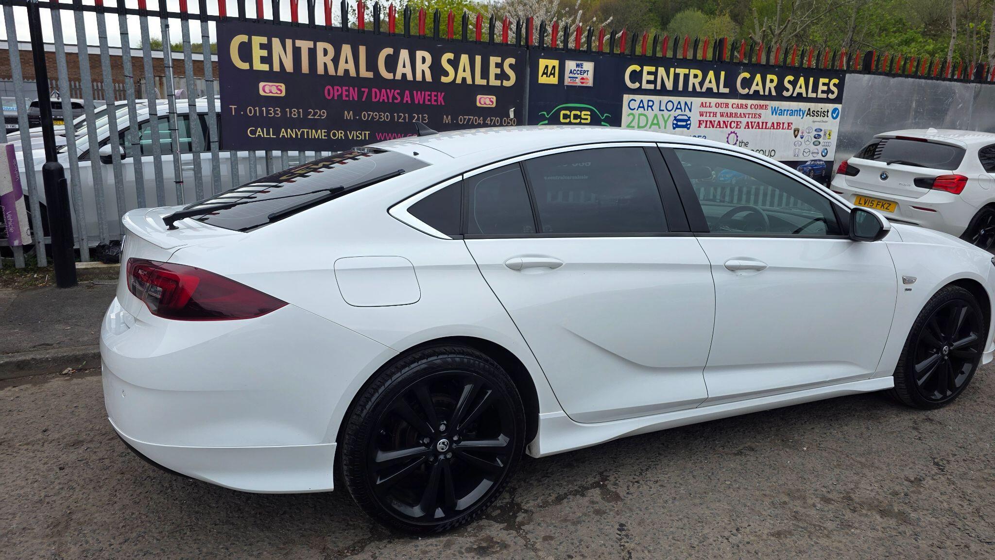 Vauxhall Insignia - Image 10