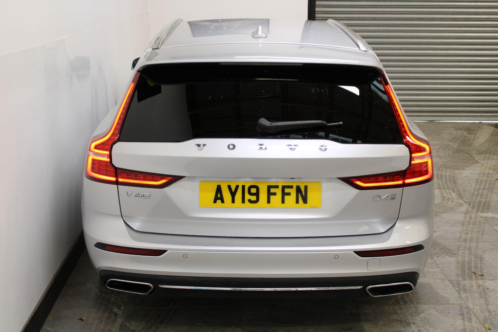 Volvo V60 - Image 14