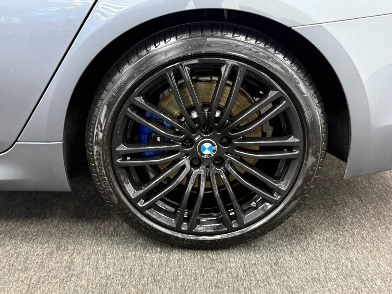 BMW 5 Series - Image 12