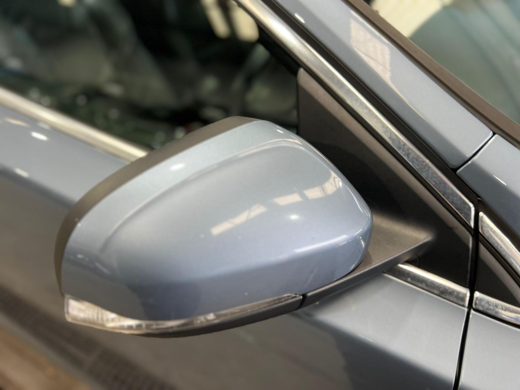 Volvo V40 - Image 13