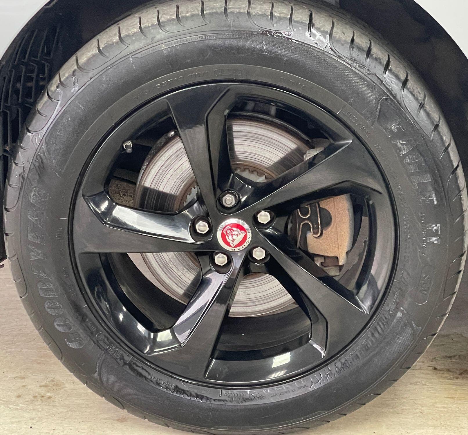 Jaguar F-Pace - Image 15