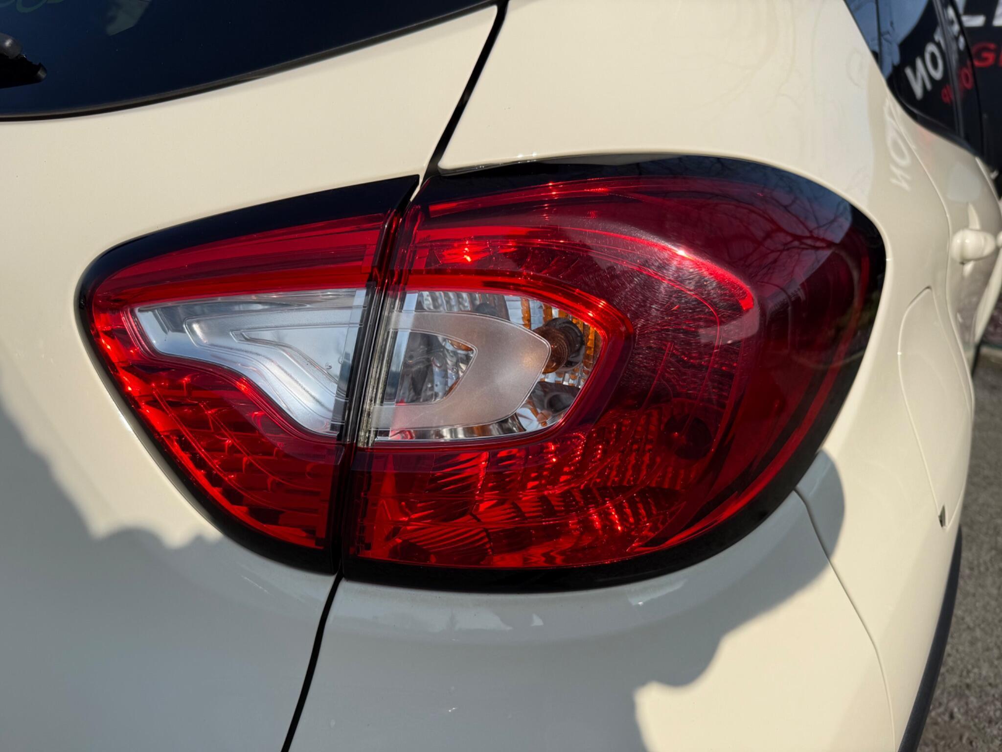 Renault Captur - Image 37